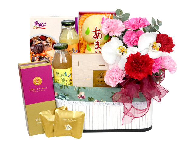 Fruit Basket - Mother's Day Gift & Bouquet Combo MF09 - MR0304A3 Photo